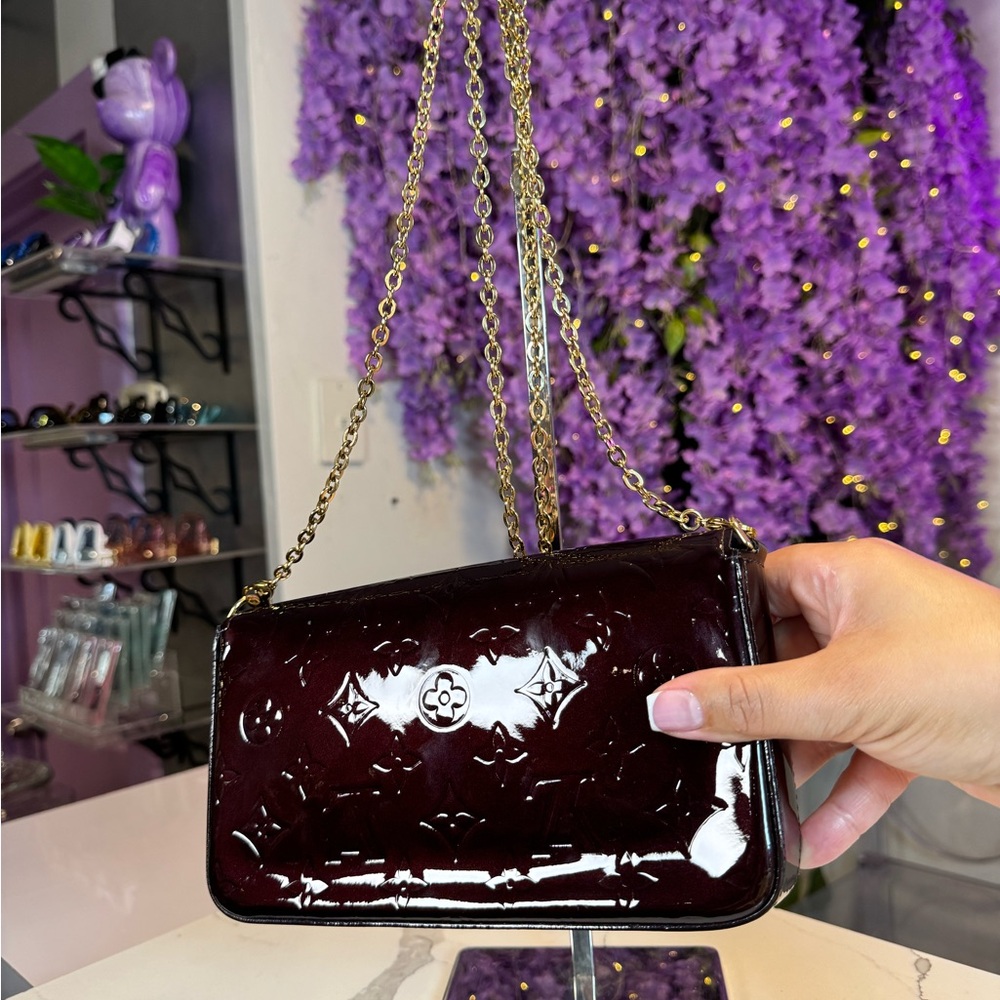 Louis Vuitton Burgundy Monogram Vernis Leather Pochette Felicie Clutch Bag